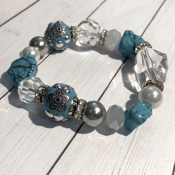 Jewelry - turquoise crystal pearl bracelet NEW